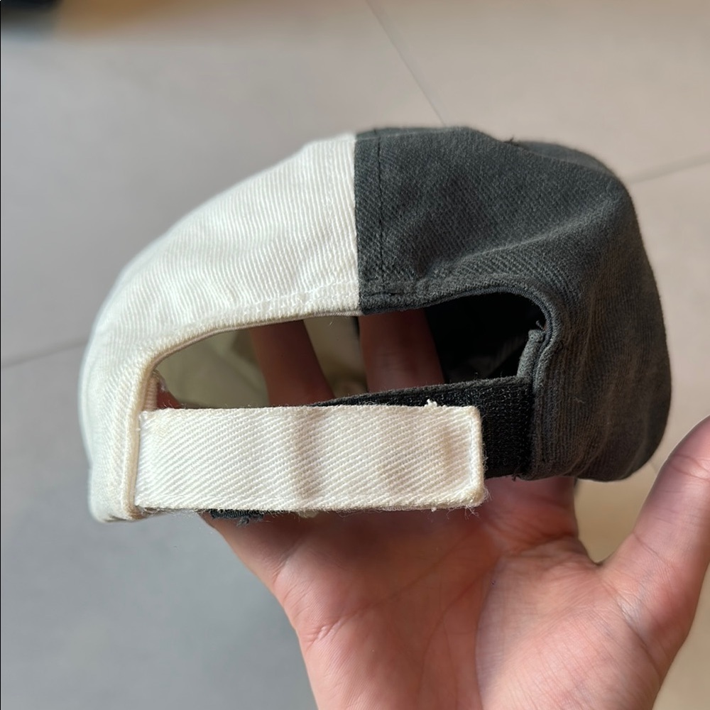 Balenciaga Black and White Cap L - Picture 3 of 4